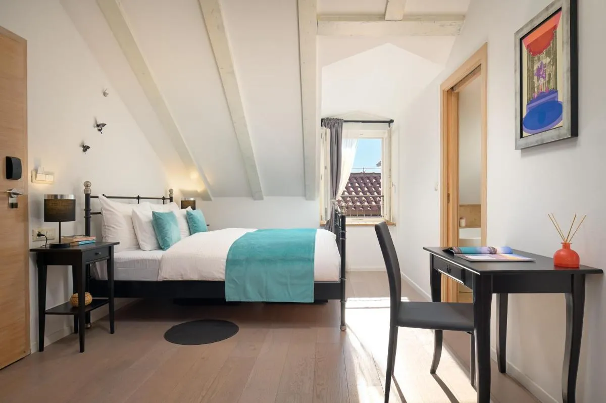 Image 1 of Perla Luxury Rooms