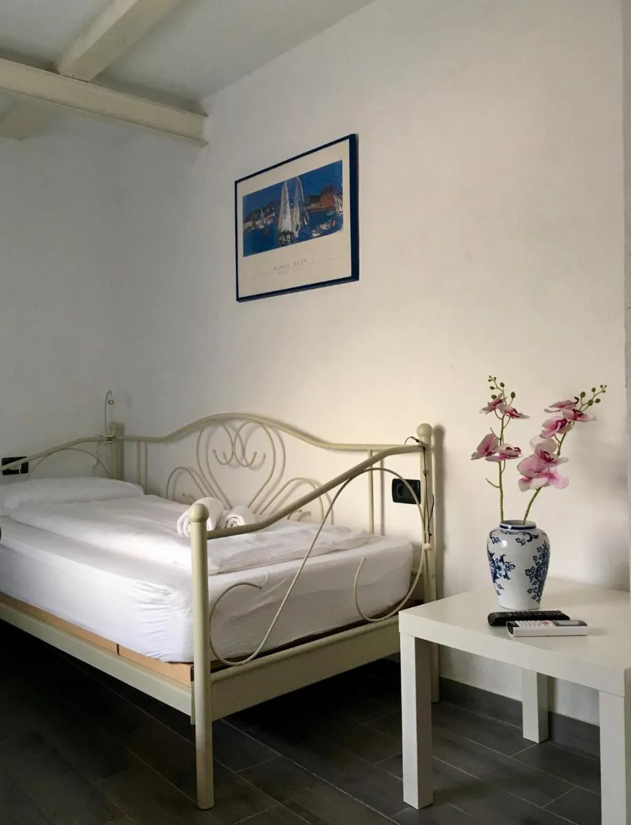 Image 6 of Plaza Stone Apartment