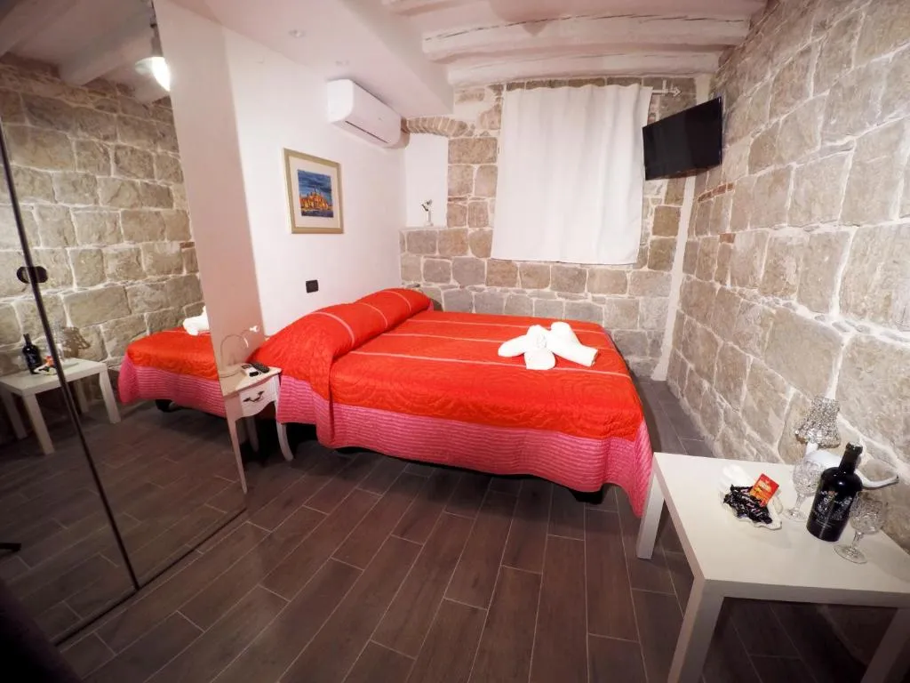 Image of Plaza Stone Apartment