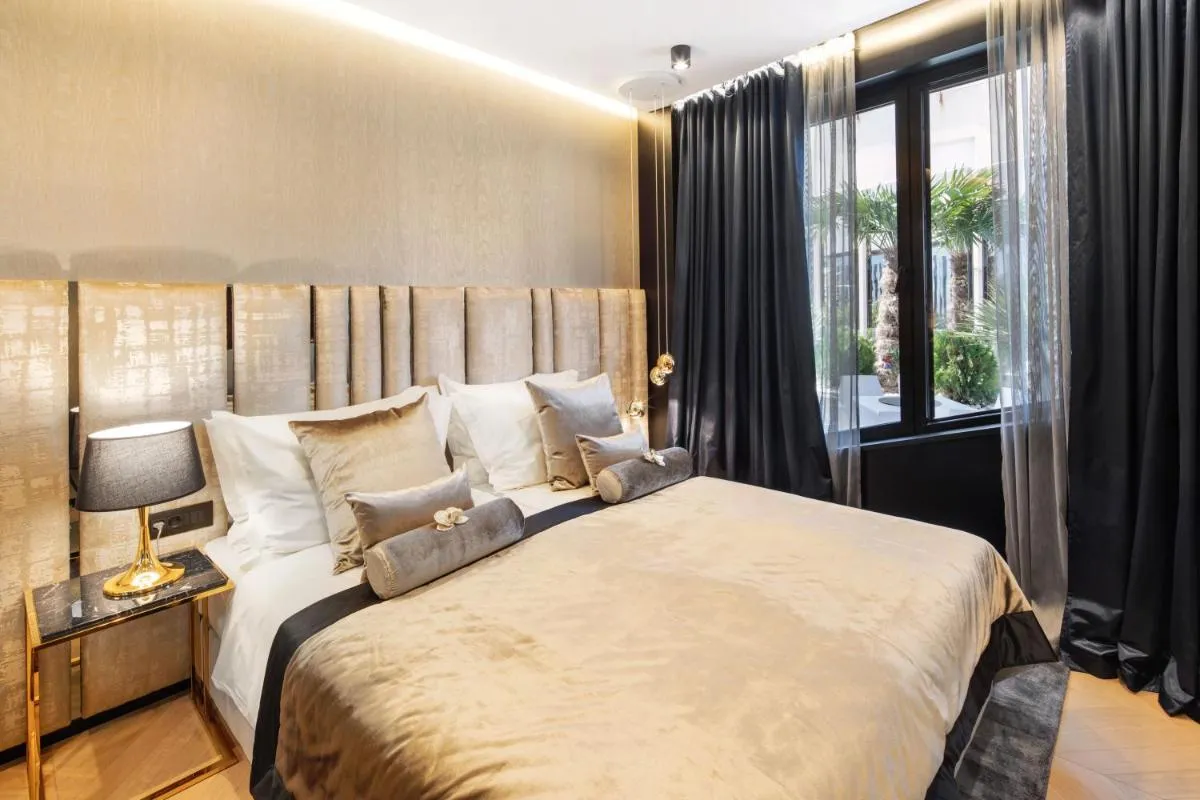 Image 6 of Posh Residence Luxury Suites