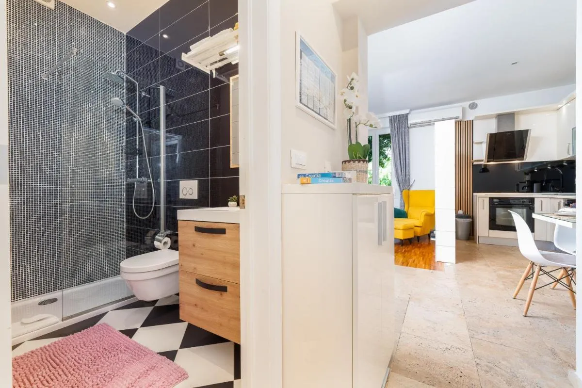 Image 2 of Premium apartment ALBA ROSA