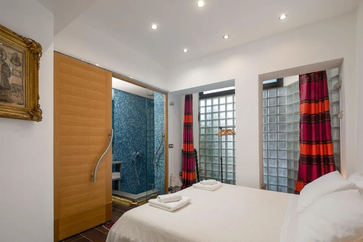 Image 1 of President Suites
