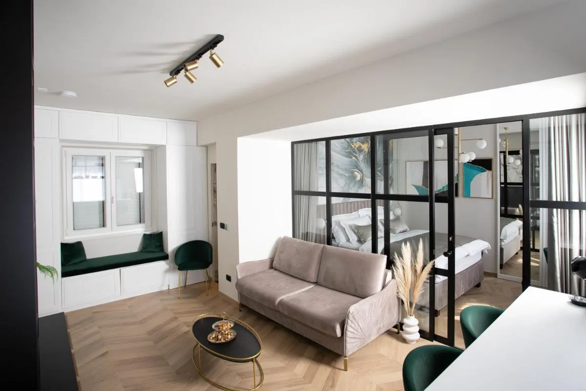 Image 1 of Prestigious Downtown Apartment