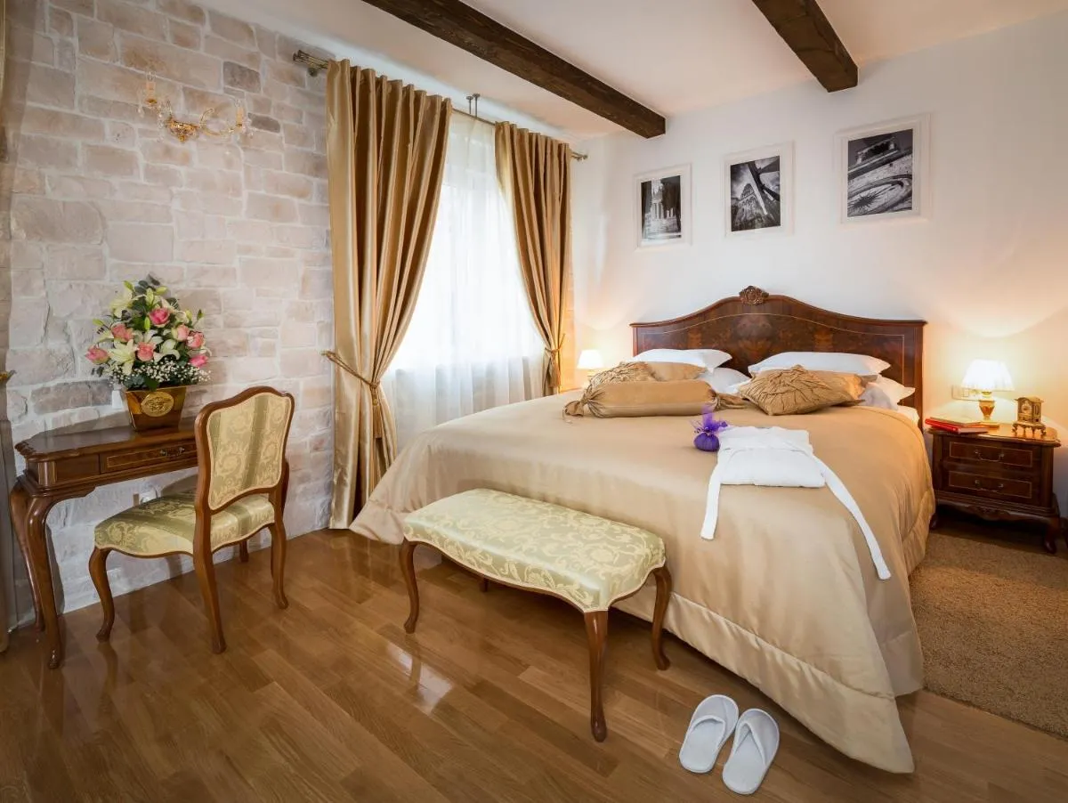 Image 2 of Priska Heritage Rooms