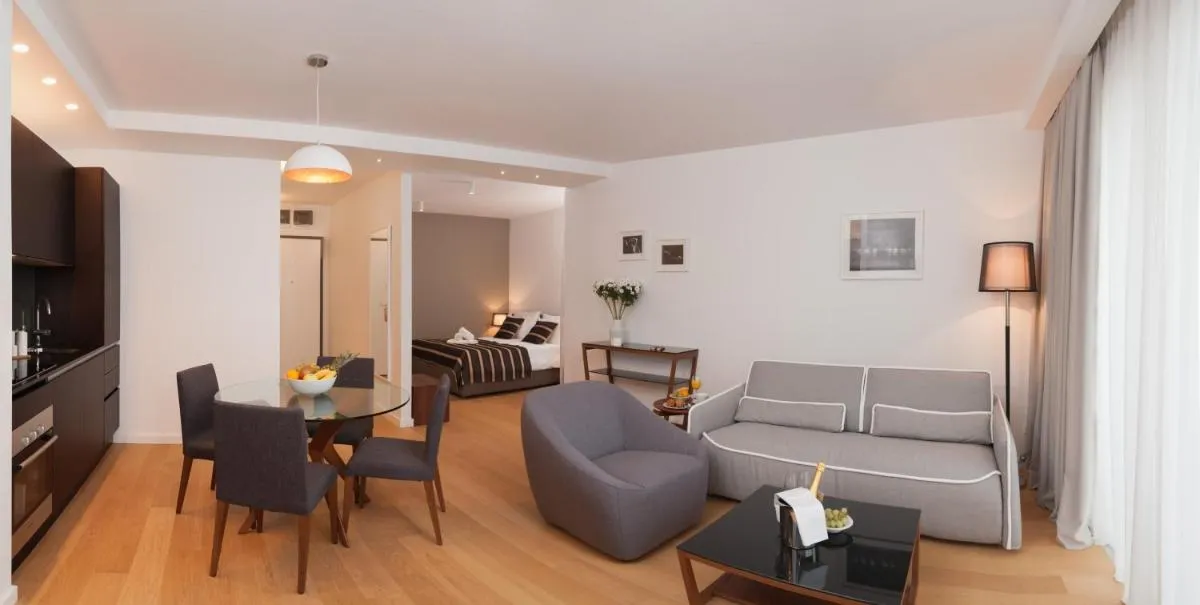 Image 4 of Residence by Vestibul Palace