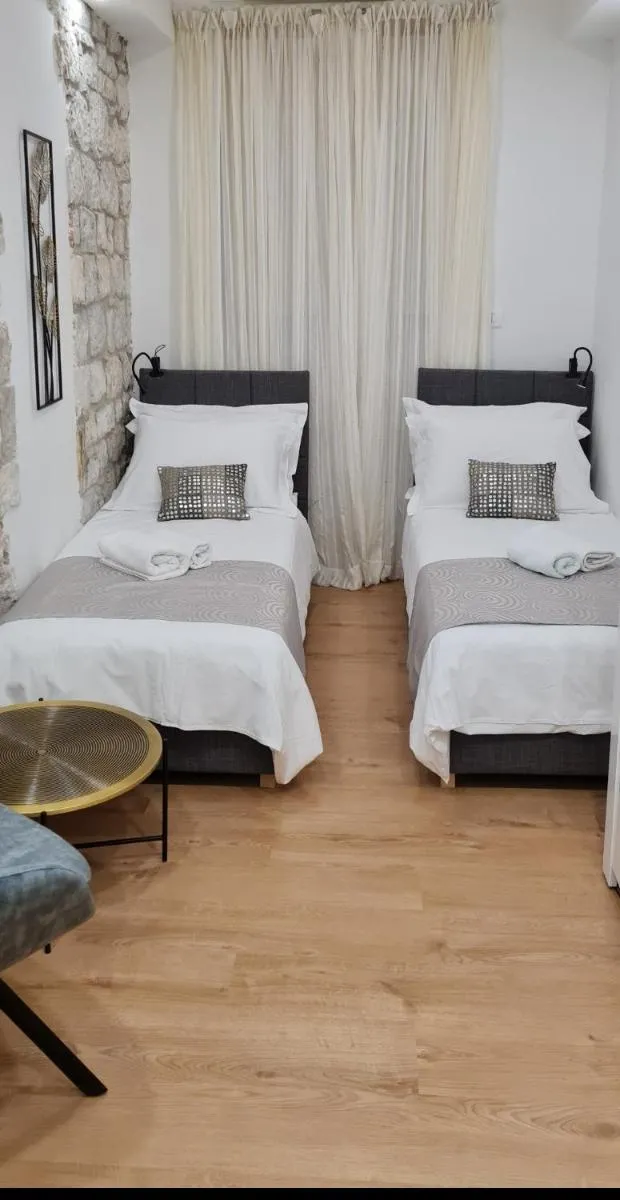 Image 4 of Riva Apartments