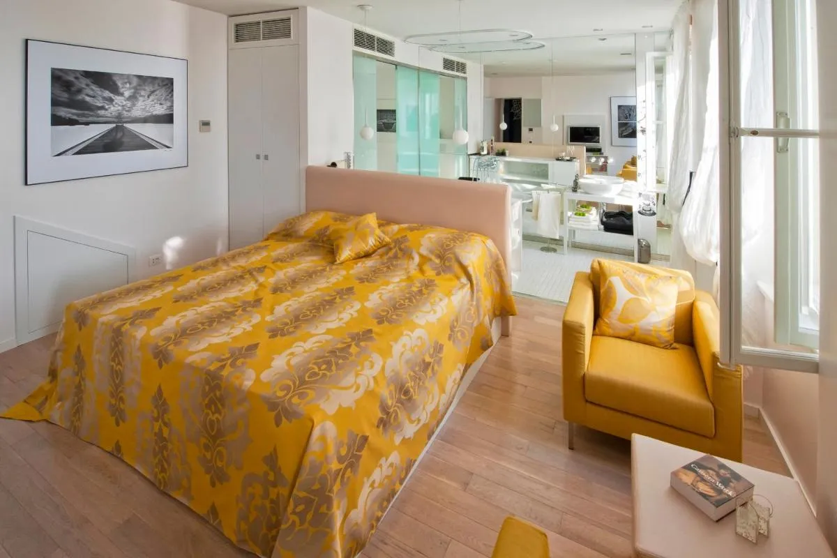 Image 3 of Riva Luxury Suites