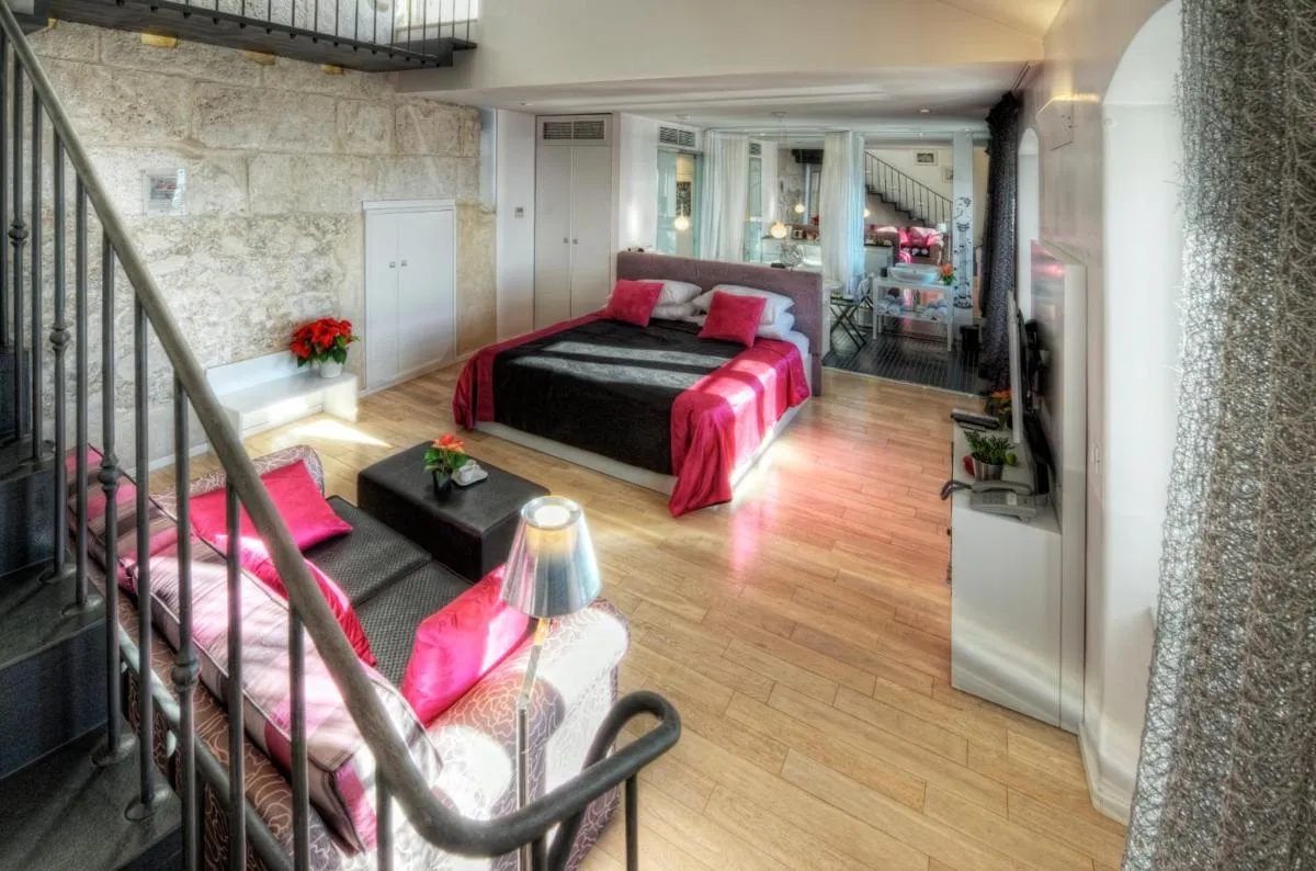 Image 6 of Riva Luxury Suites