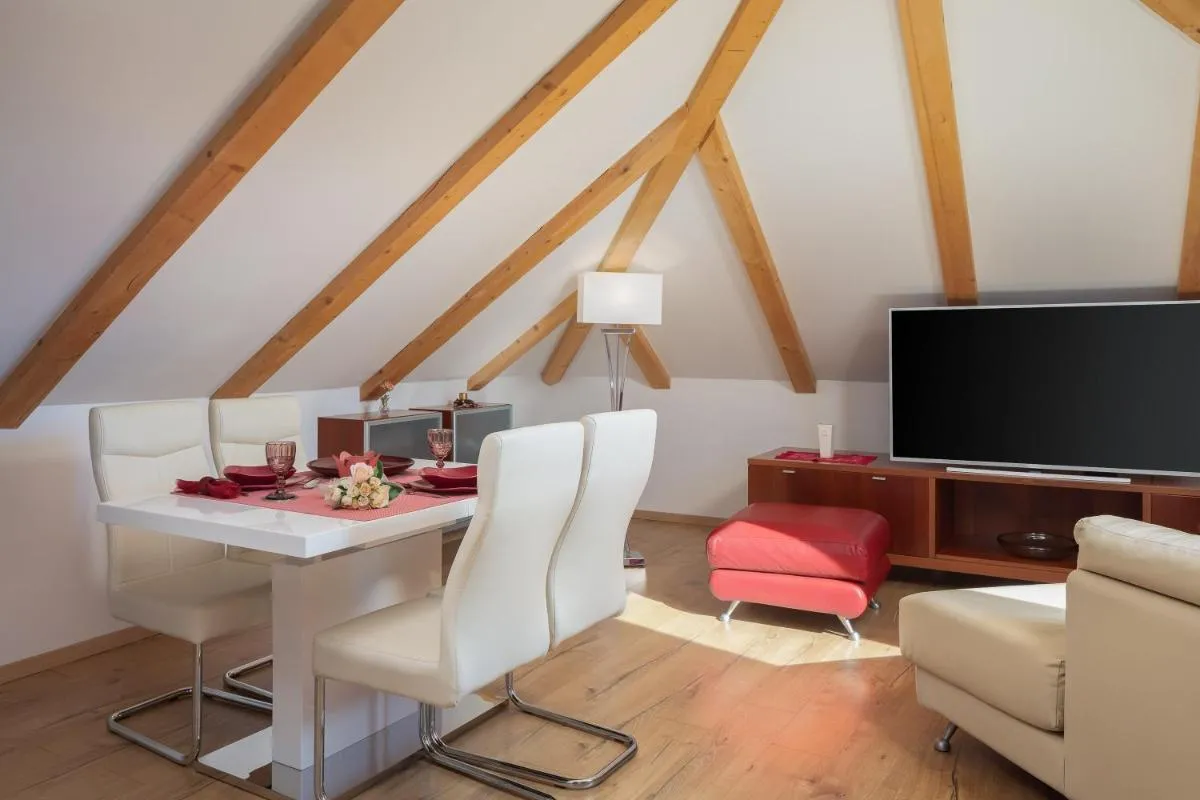 Image 4 of Romantic Attic Apartment