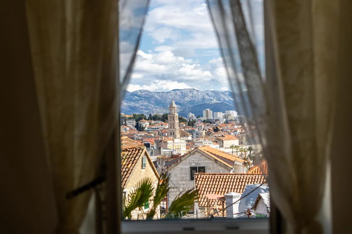 Image 4 of Romantic City View