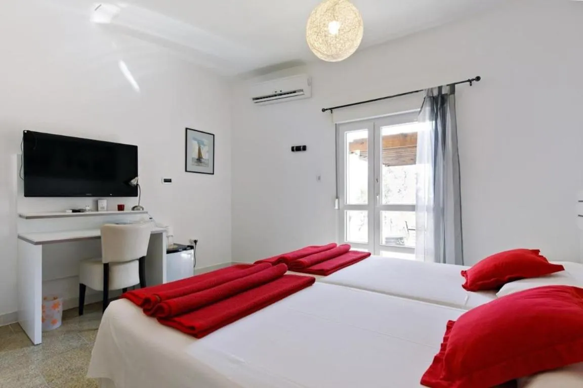 Image of Room in Guest room – Comfy Apartments next to the beach