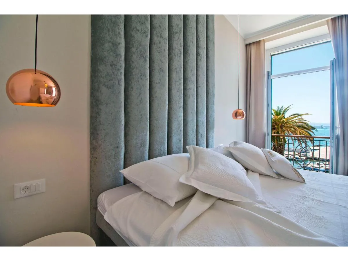Image 1 of Royal Blue Apartment