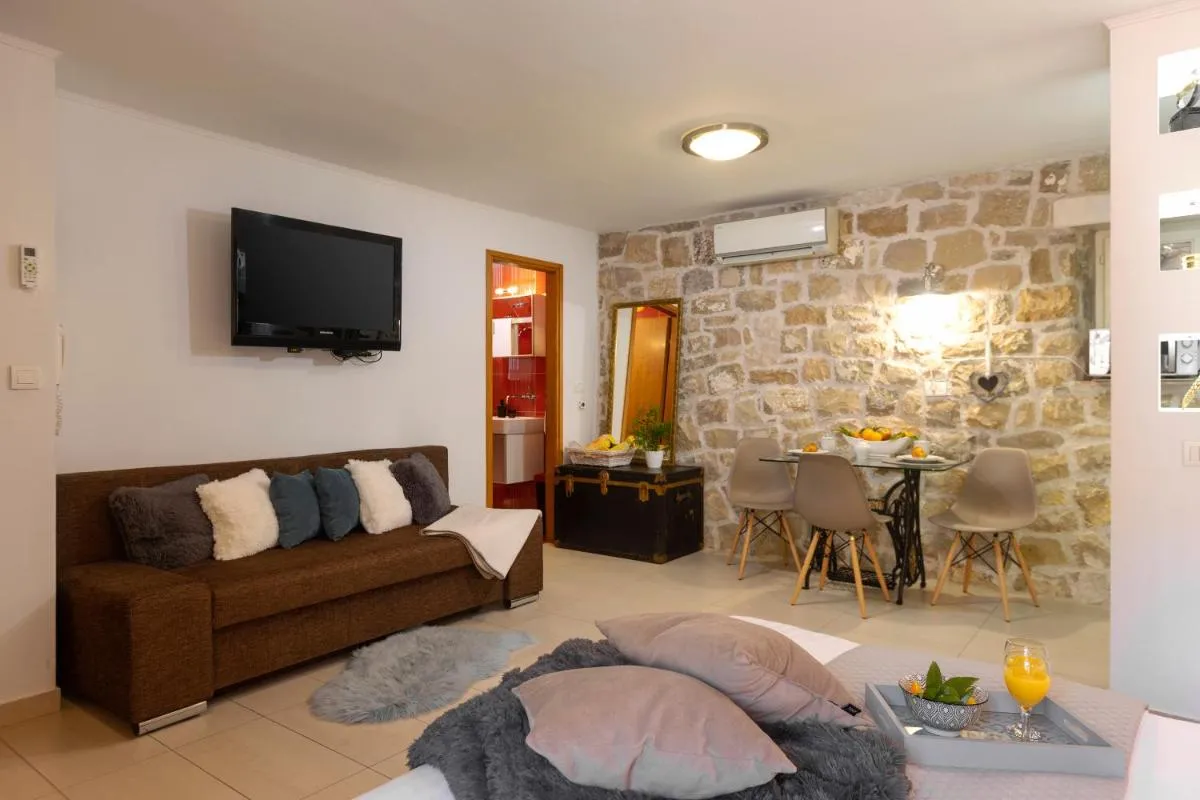 Image 4 of Sea La Vie Apartments