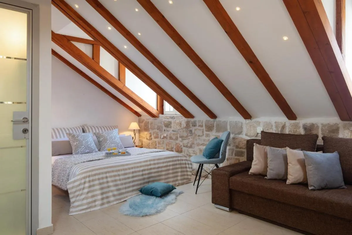 Image 1 of Sea La Vie Studio 3
