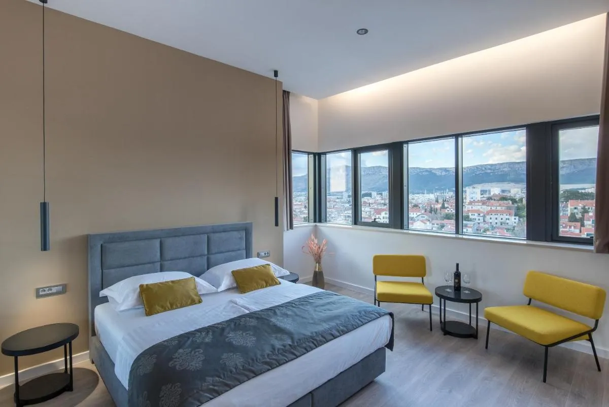 Image 4 of Seascape Luxury Rooms