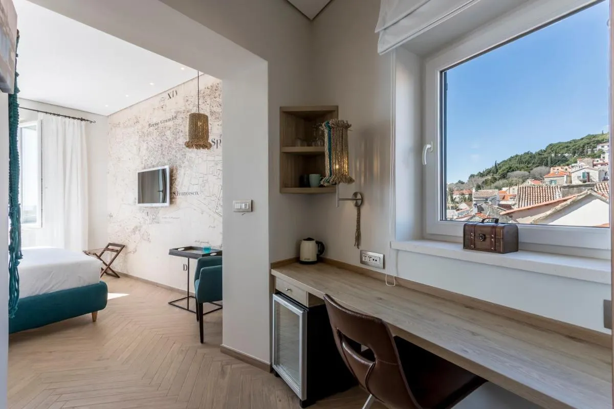 Image 3 of Seaview Luxury Retreat