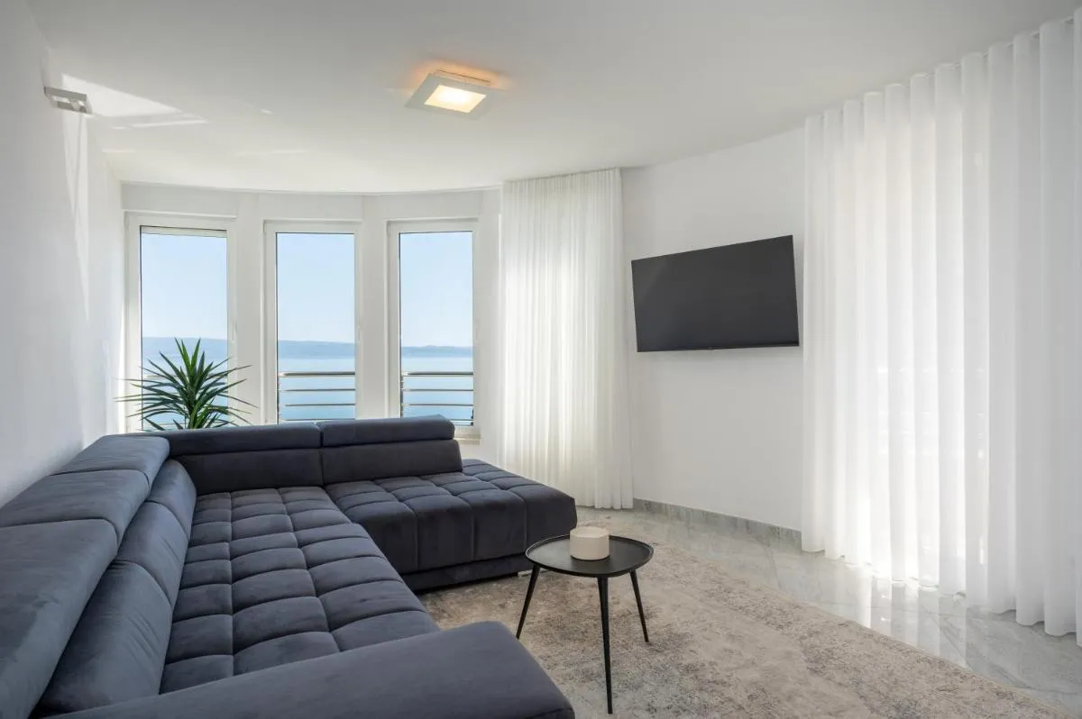 Image 4 of Sea view apartment by Nono Ban