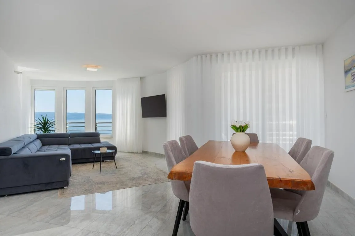 Image of Sea view apartment by Nono Ban