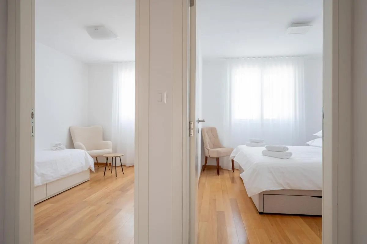 Image 1 of Sea view apartment by Nono Ban
