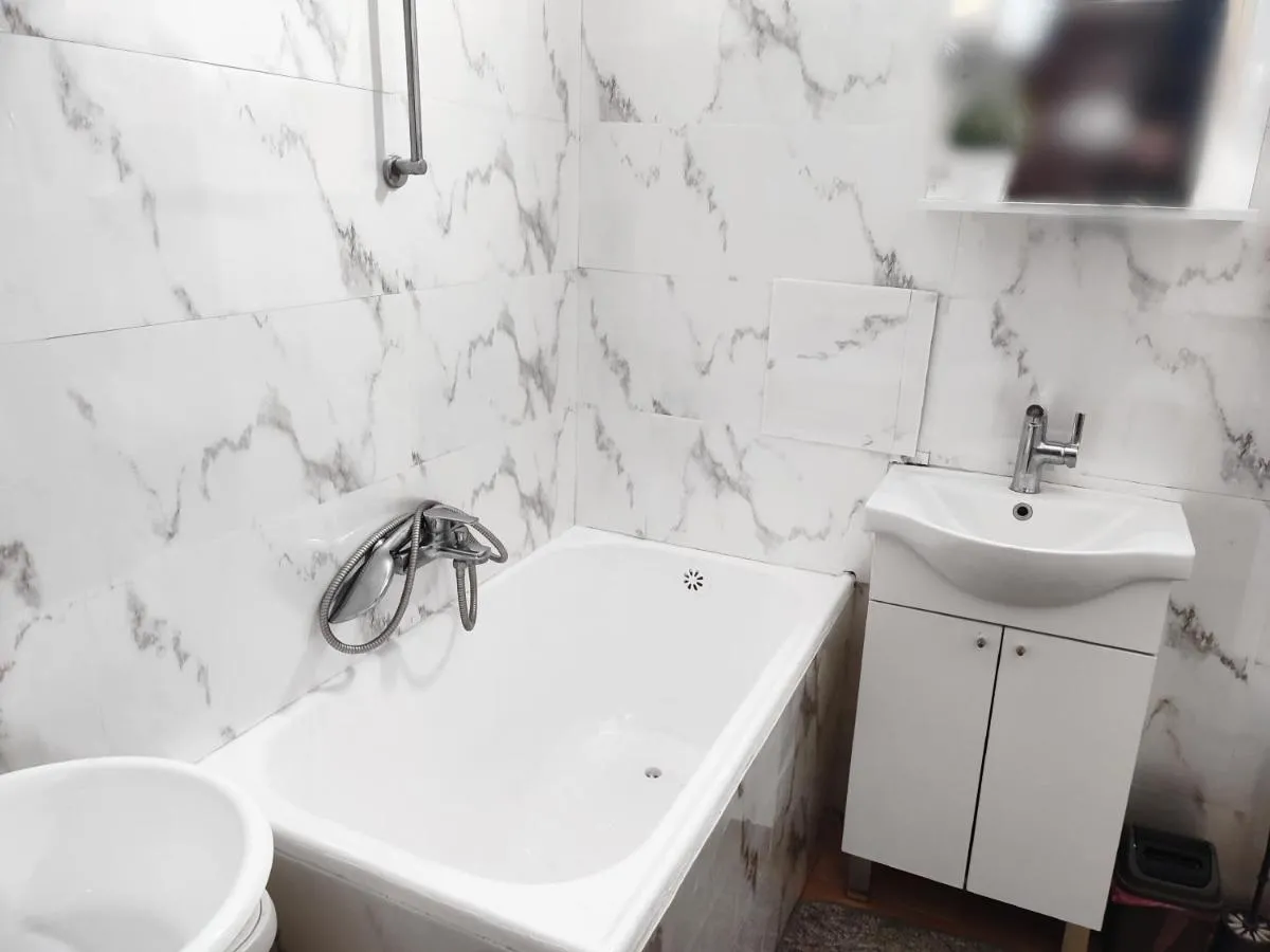 Image 2 of Self check in two bedroom apartment in Centre Split