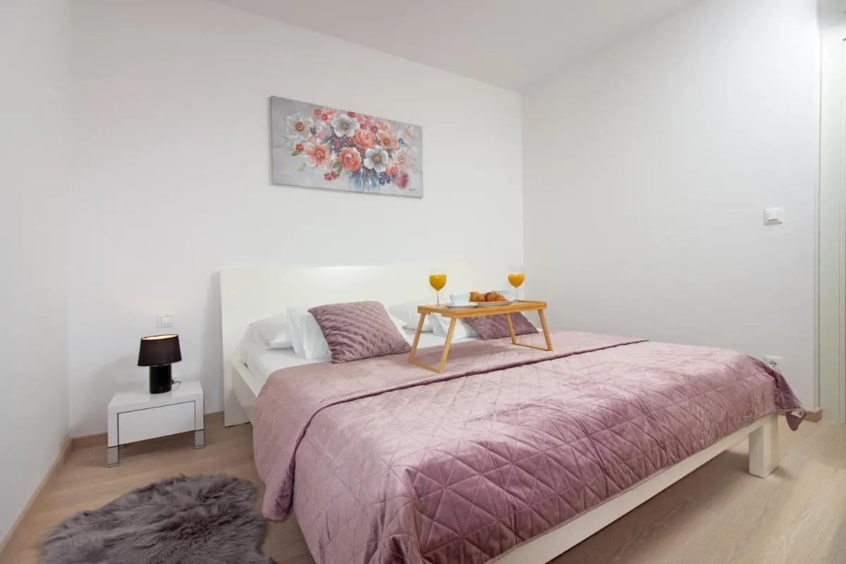 Image 6 of Sky Di Mare – Free private Garage