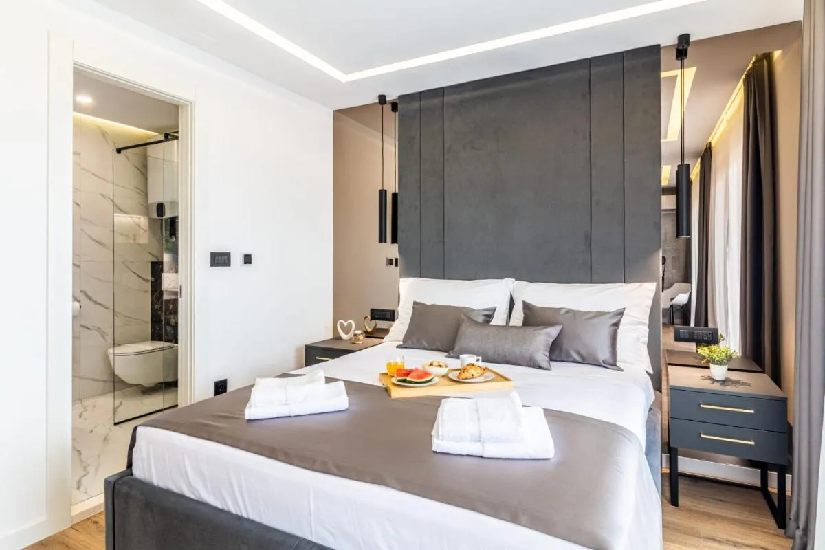 Image 4 of Sky Residence Split