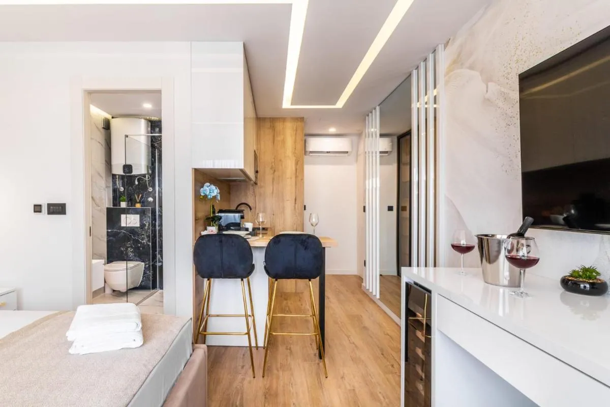 Image 5 of Sky Residence Split