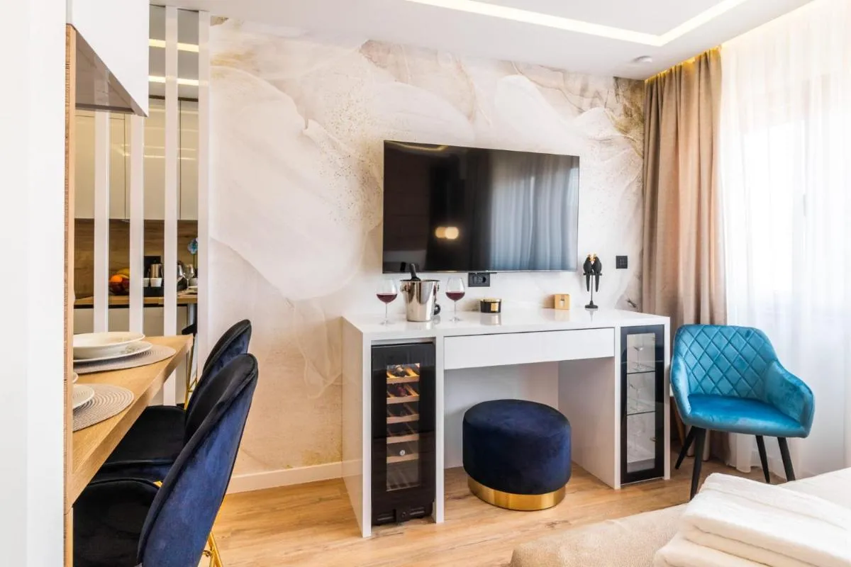 Image 2 of Sky Residence Split