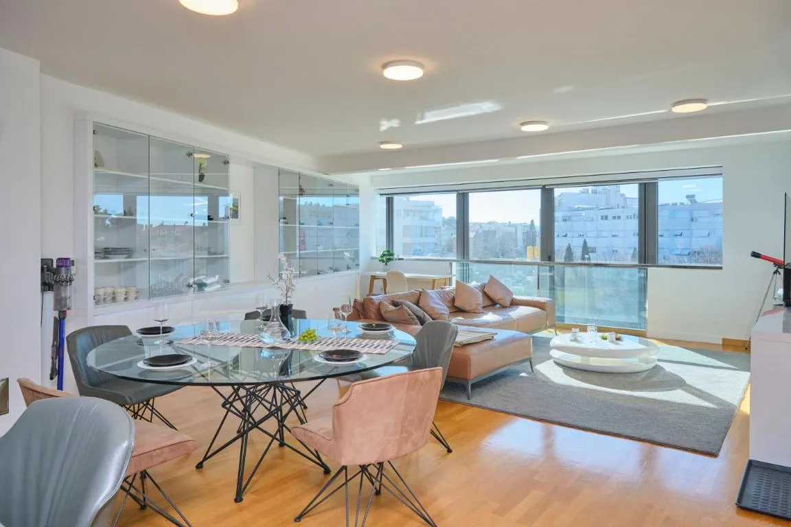 Image of SolStar Apartment