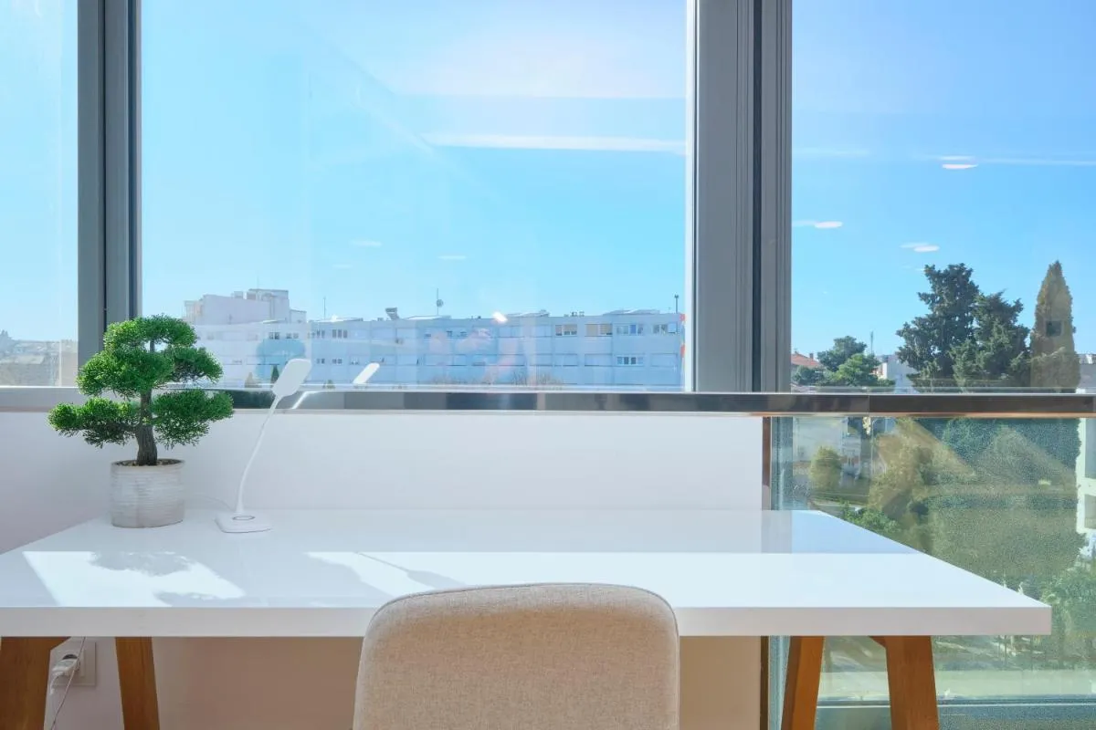 Image 4 of SolStar Apartment