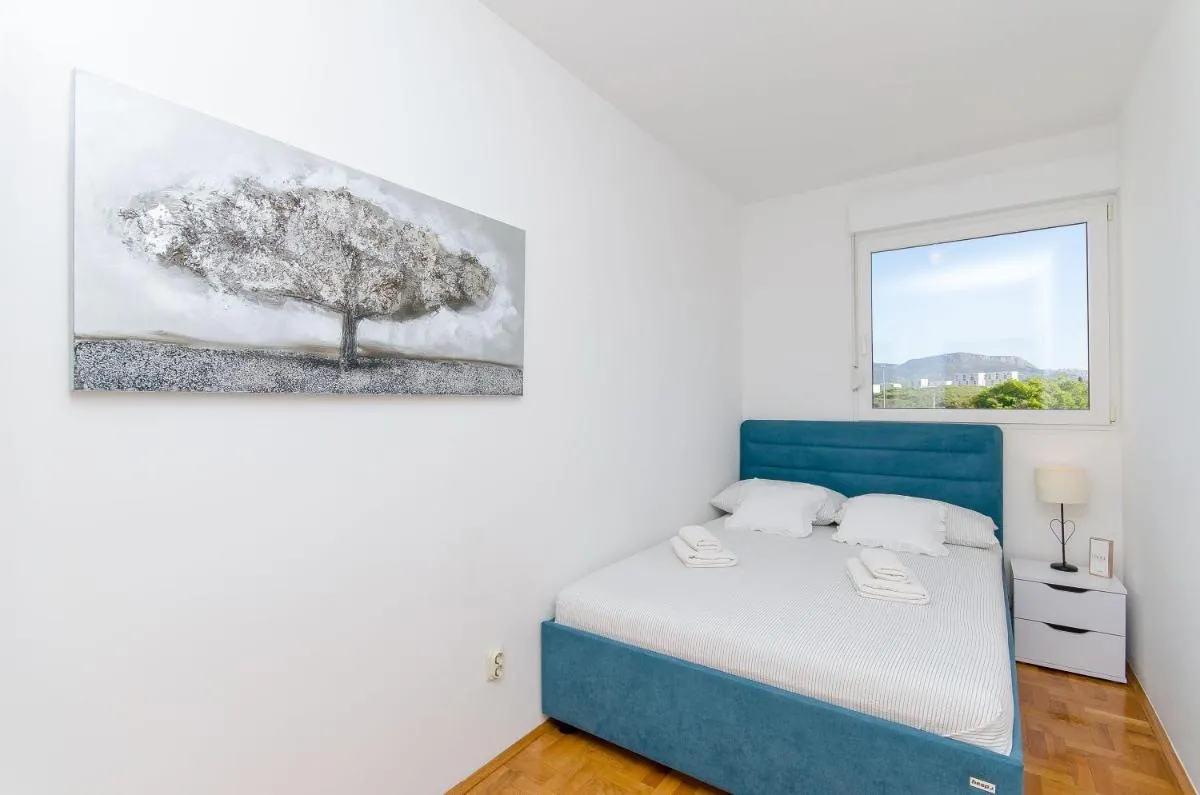 Image 1 of Spacious apartment Smile with terrace and secure garage