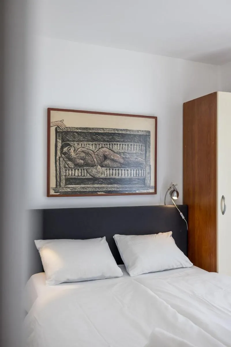 Image 3 of Split Central City Apartment