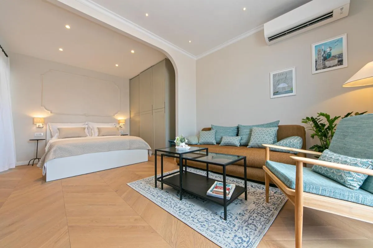 Image 1 of Split Eye Apartment