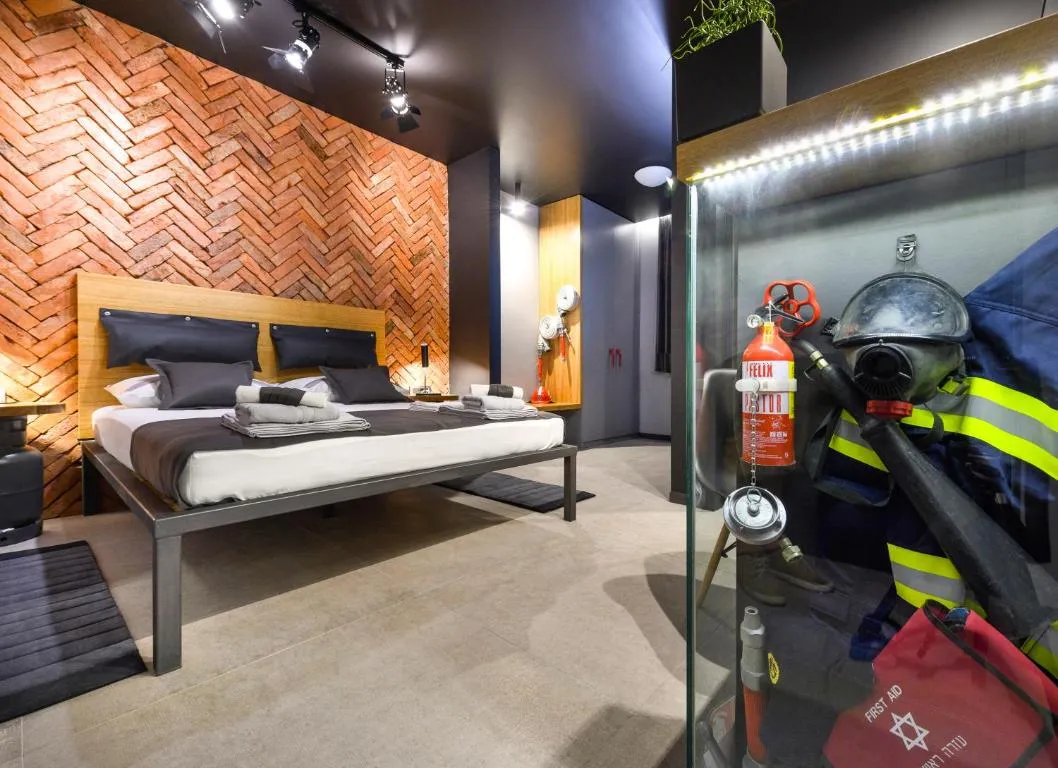 Image of Split Industrial Design Rooms