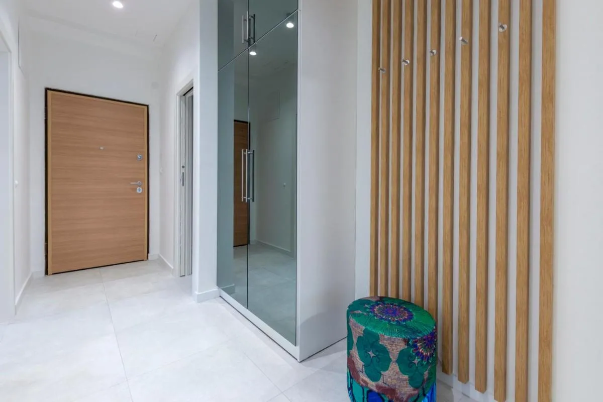 Image 2 of Split Luxury Suite