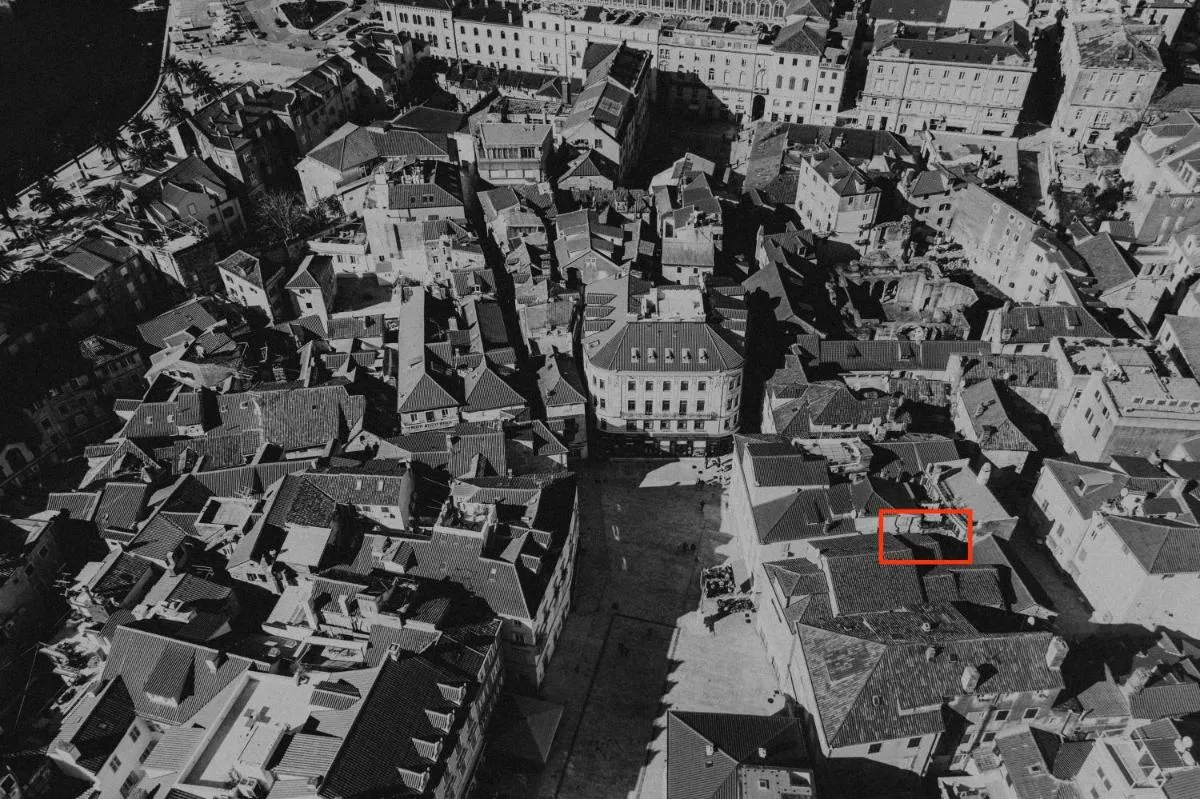 Image 3 of Split city centre room