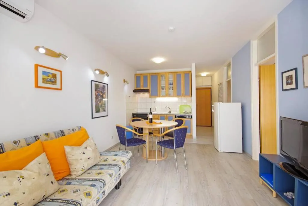 Image 4 of Split in your pocket apartment for 4 person