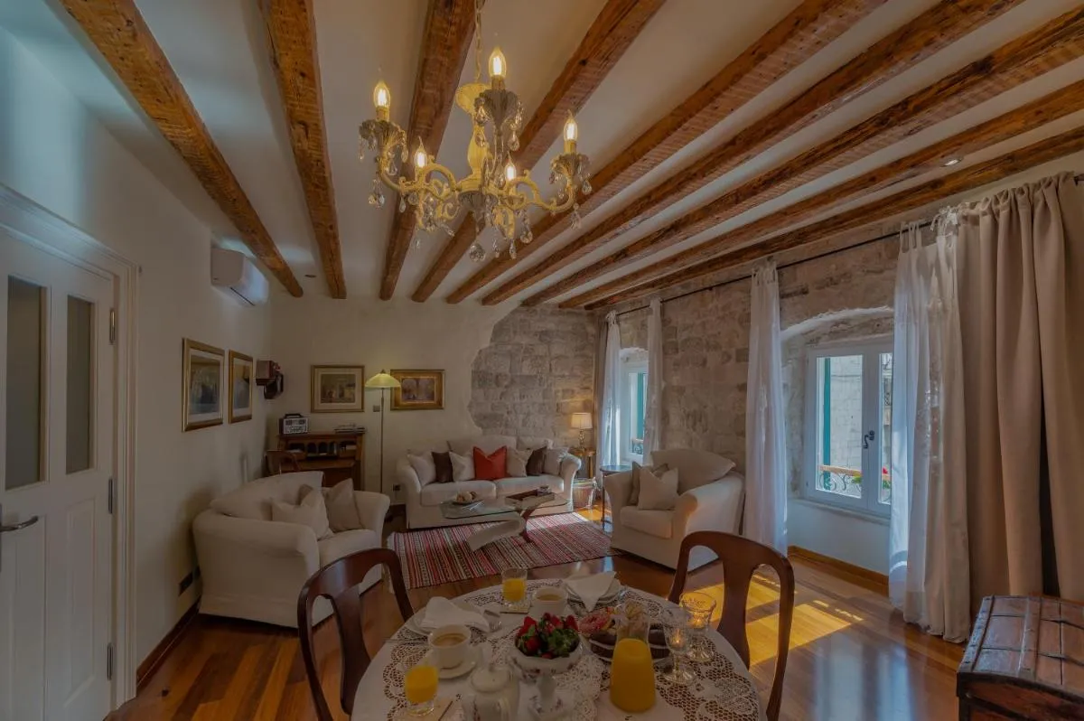 Image 6 of Stone Pearl Heritage Luxury Suite