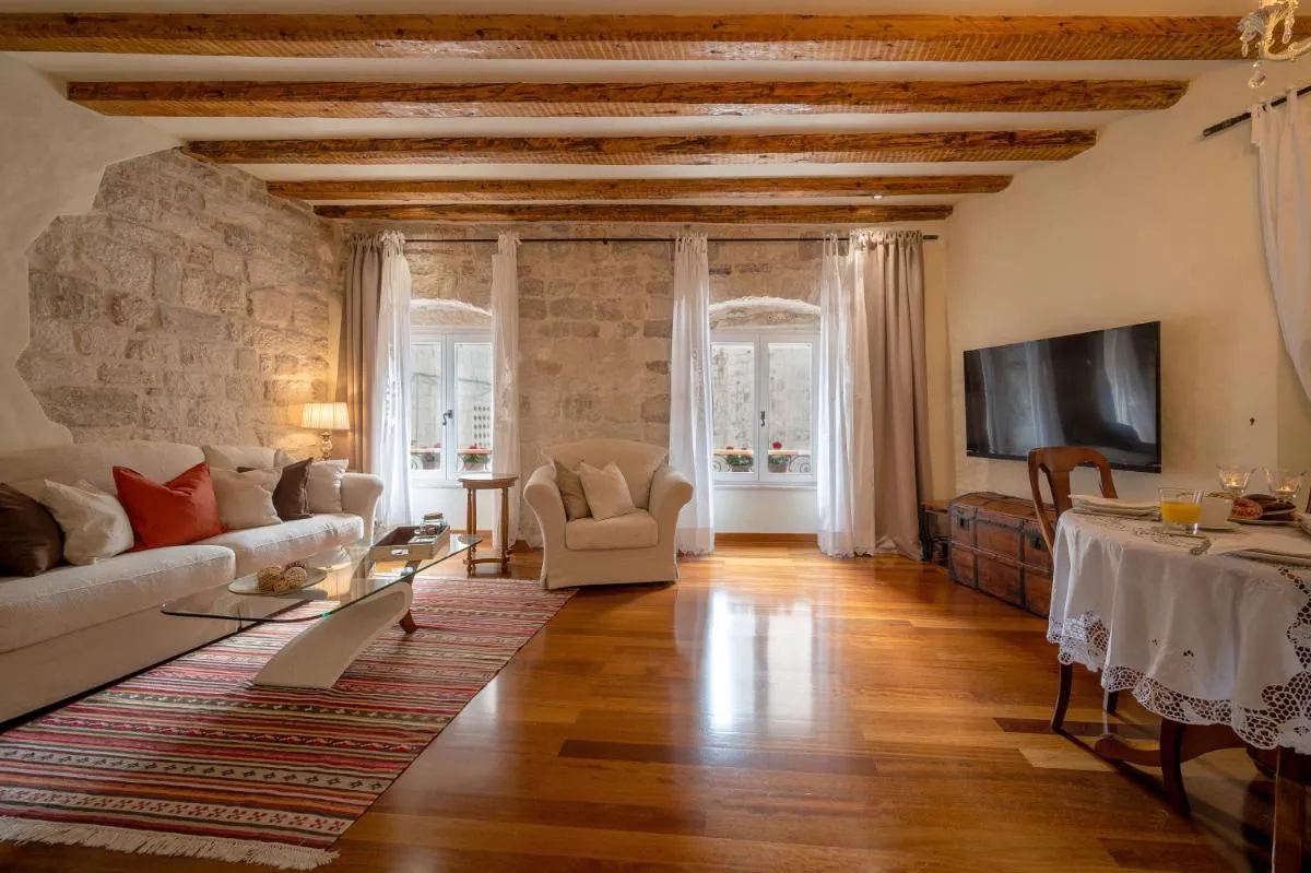 Image 1 of Stone Pearl Heritage Luxury Suite