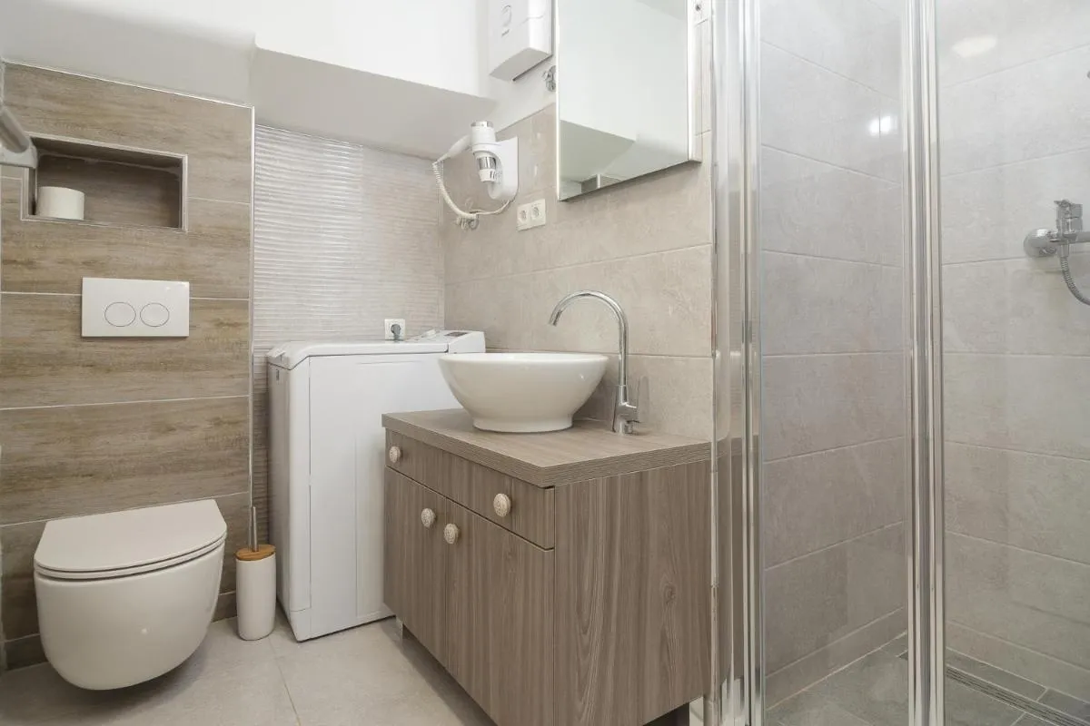 Image 2 of Stone apartman Varos