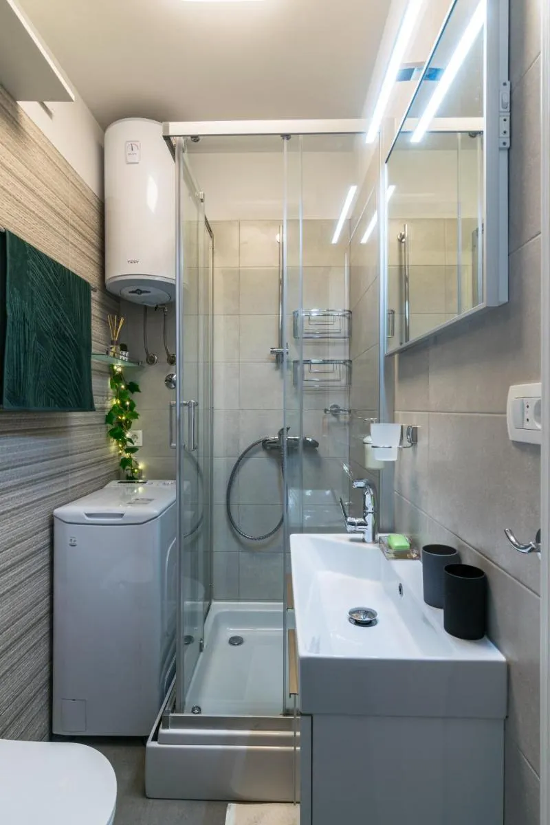 Image 3 of Studio Apartment Mot