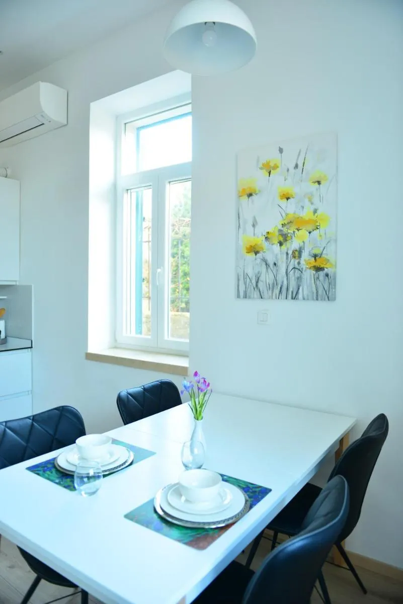 Image 4 of Studio Apt Orchard on Rokova St – 5 min Walk to the Old Town of Split