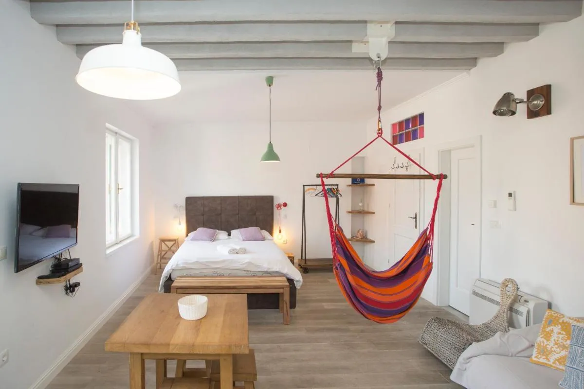 Image 1 of Stylish Theatre Apartments