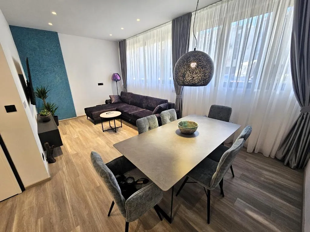 Image of Suite Stay at 8