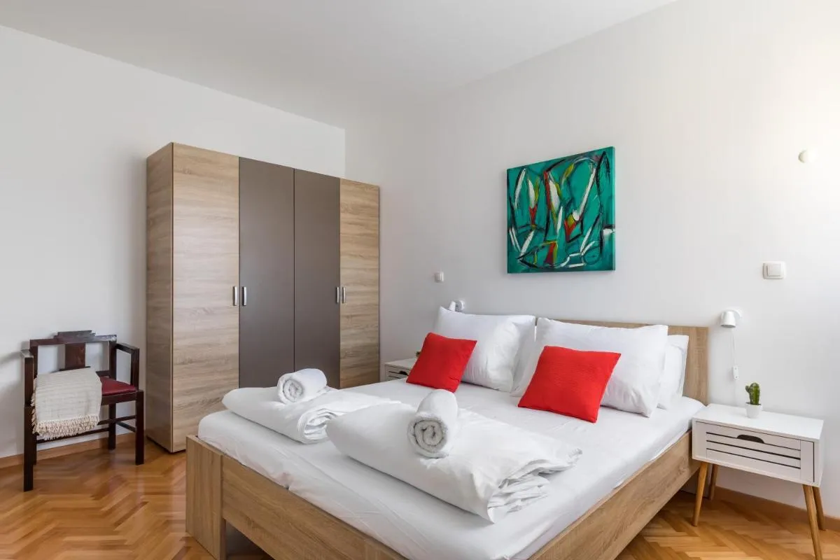 Image 1 of Sunny City Getaway close to all + View