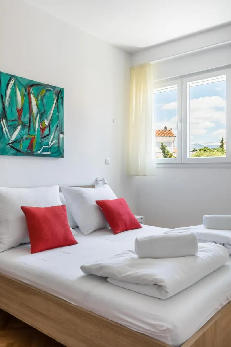 Image 6 of Sunny City Getaway close to all + View