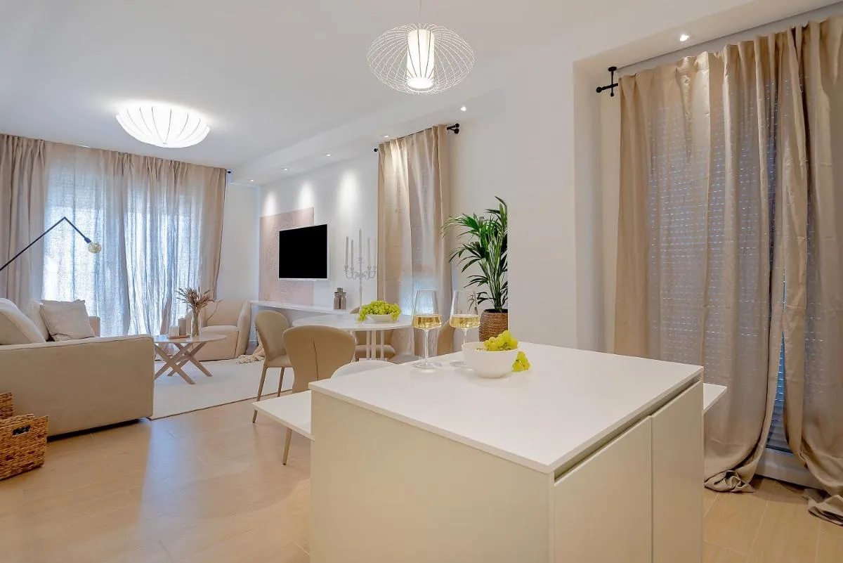 Image 5 of The Pleasurist only yours heated pool and terrace