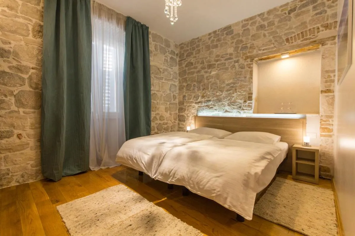 Image 5 of Tifani Luxury Rooms 2
