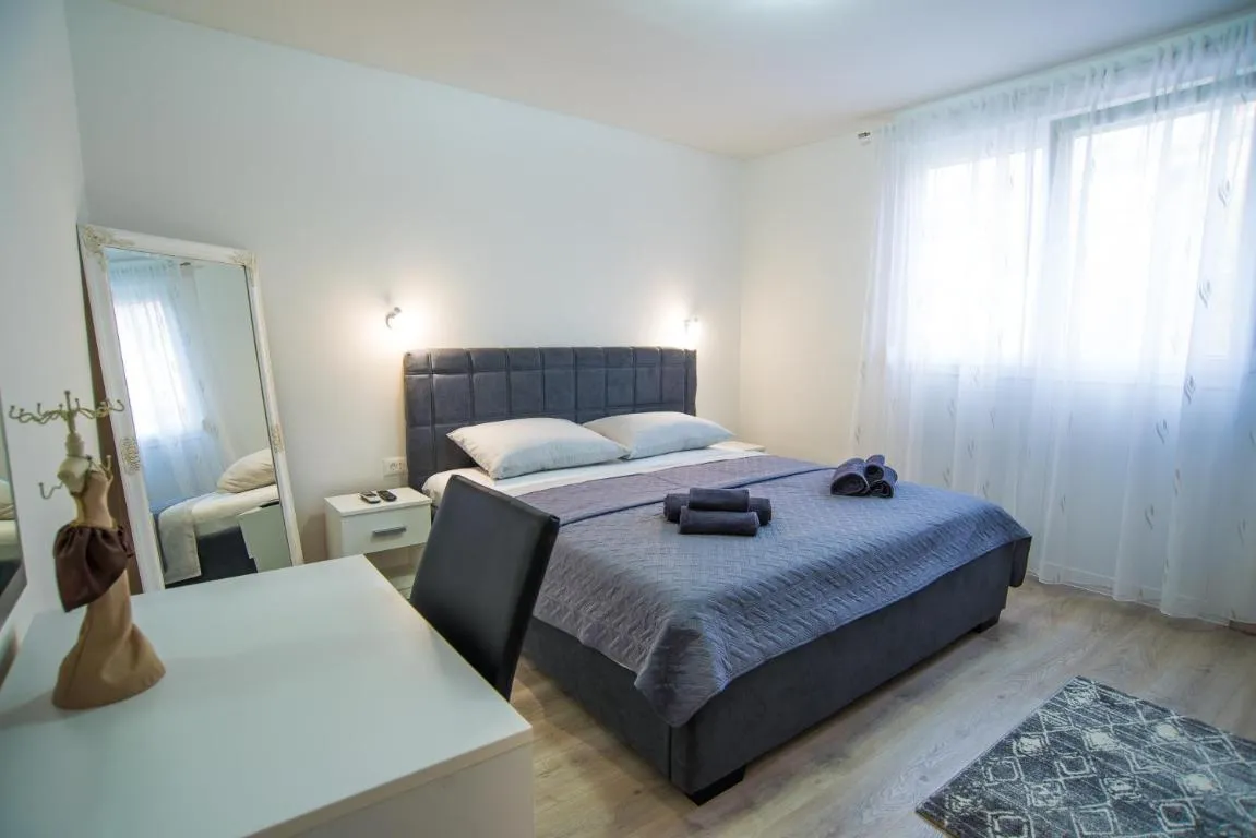 Image of Too Sweet Apartment 1