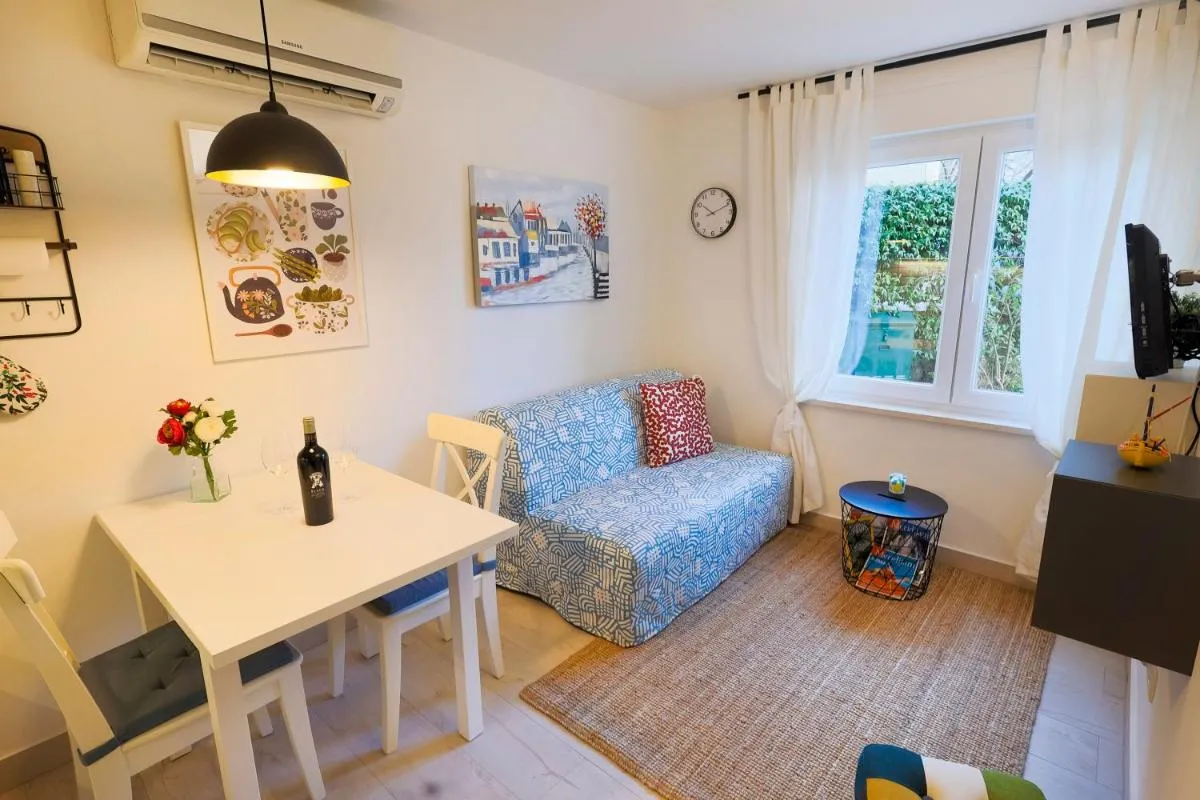 Image 6 of Urban City Center Apartment